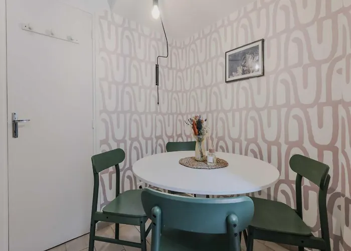 Apartment Welcoming For 2 People - Epinettes Paris